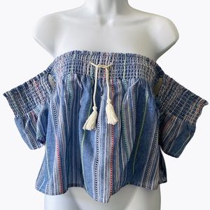 NWOT off-the-shoulder top. NEVER WORN.